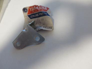 Yamaha Sitzbank Stopperblech RD50M RD50 DX seat stopper pin Original 353-24768-00 NEU
