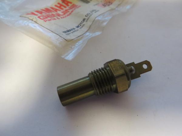 Yamaha Thermoschalter Wassertemperatur RD80 LCII TZR80 Original 17W-83591-00 NEU